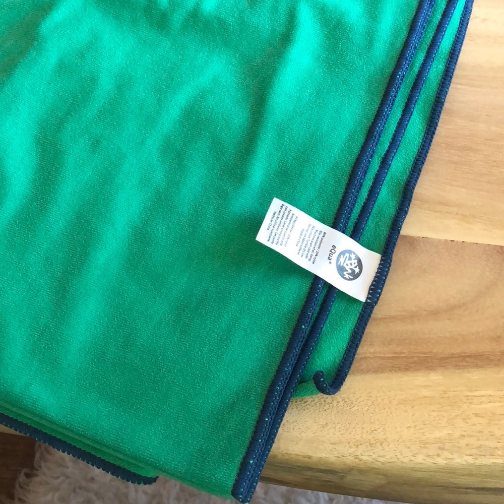 Manduka Equa standard size yoga towel